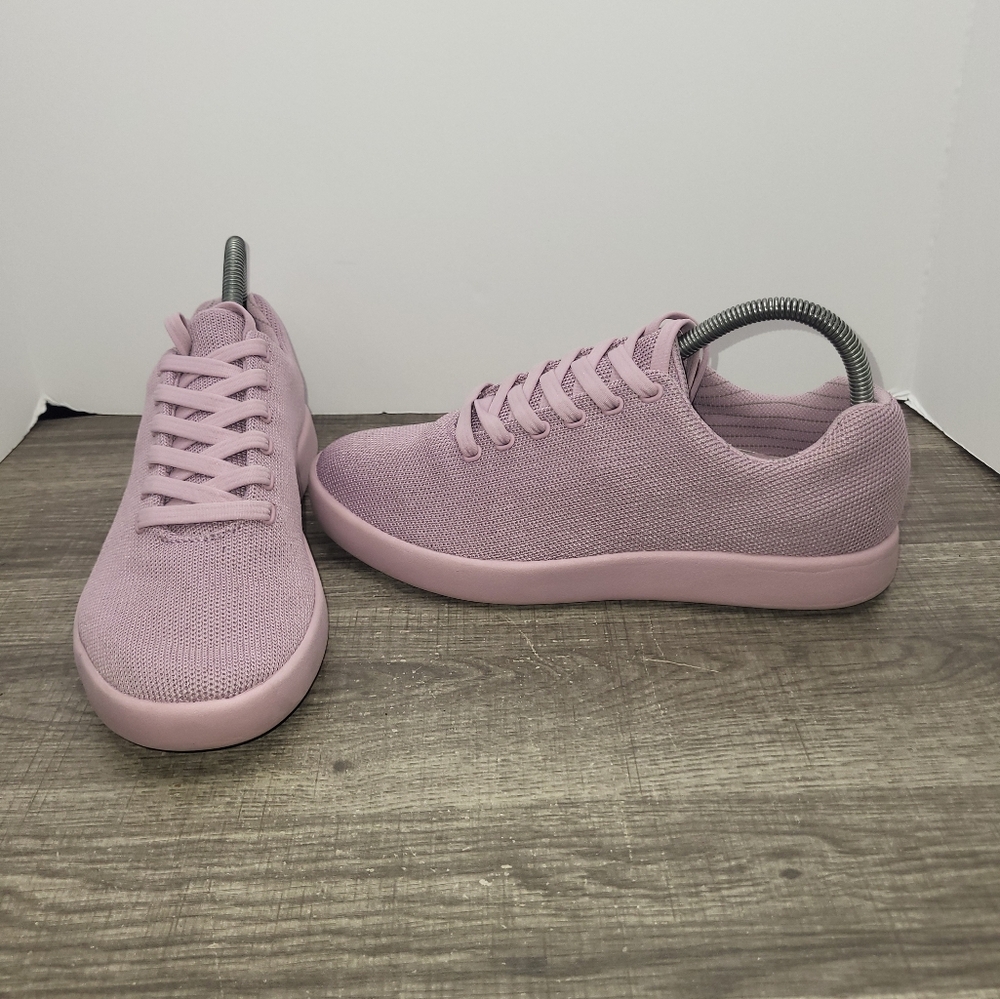 Atoms Women's 000 Shoes in Mauve